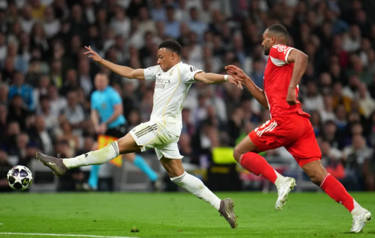 J Tah : « On joue les uns pour les autres et pas seulement les uns avec les autres »